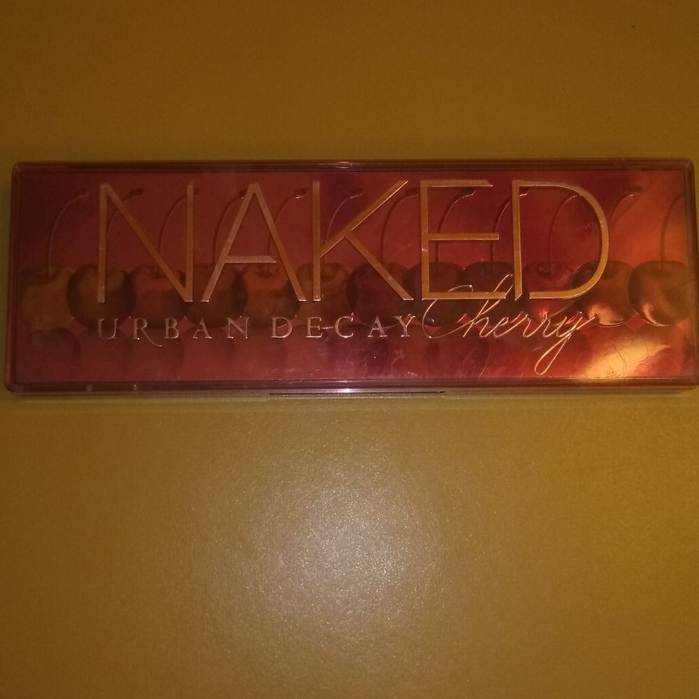 Urban Decay Naked Cherry Palette